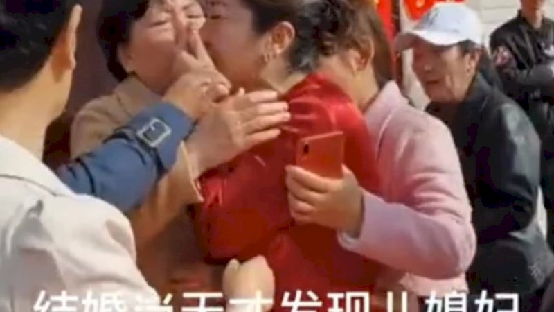 Seorang Ibu Temukan Anaknya yang Hilang 