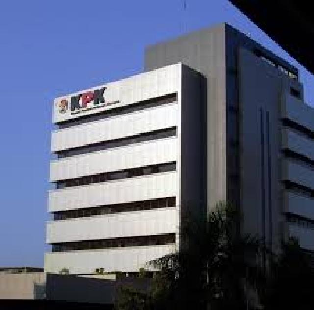 Apa Penyebab Gubernur Riau Ditangkap KPK ?