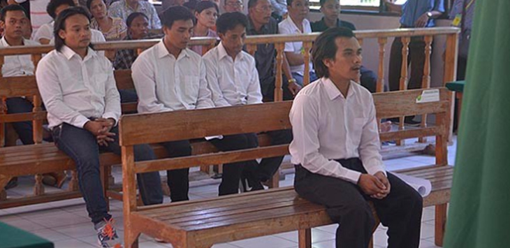 Diwarnai Isak Tangis dan Kejar-Kejaran, 4 Pembunuh Polisi Terancam Mati