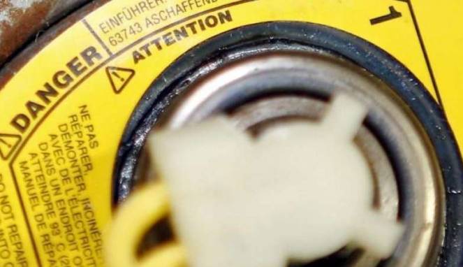 Kira-kira Berapa Besar Biaya Perbaiki Airbag di Mobil Bekas Tabrakan?