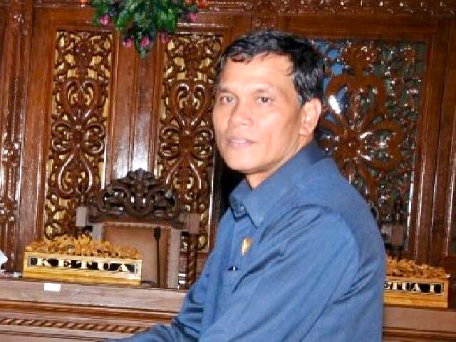 Sudah Jadi Tersangka Korupsi Hotel, Eks Ketua DPRD Kuansing Masih Bebas