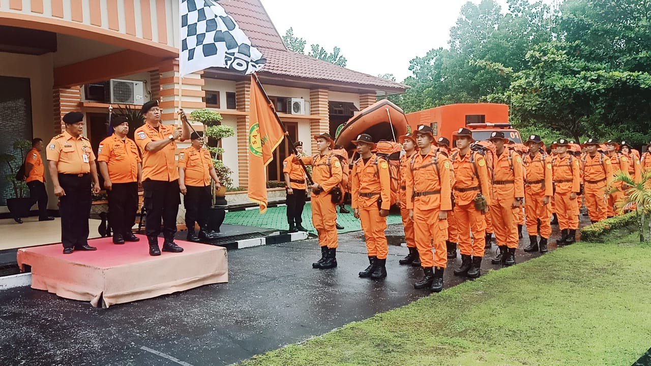 Kepala Basarnas Pekanbaru Pimpin Apel Pembukaan Pembaretan Puluhan Pegawai