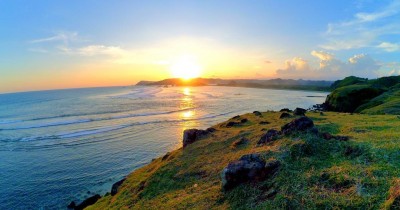 Sunset yang Menawan di Bukit Merese, Pulau Lombok