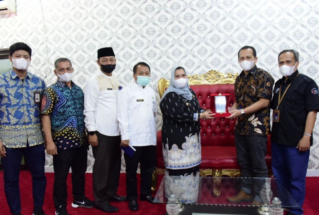 Bupati Bengkalis Kasmarni Minta GM Telkom Tingkatkan jangkauan Akses Internet Desa Terpencil 