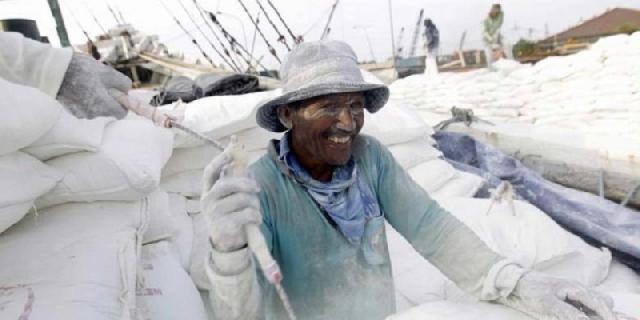 Pemerintah Provinsi Riau Berupaya Salurkan Tenaga Kerja Tidak Terdidik