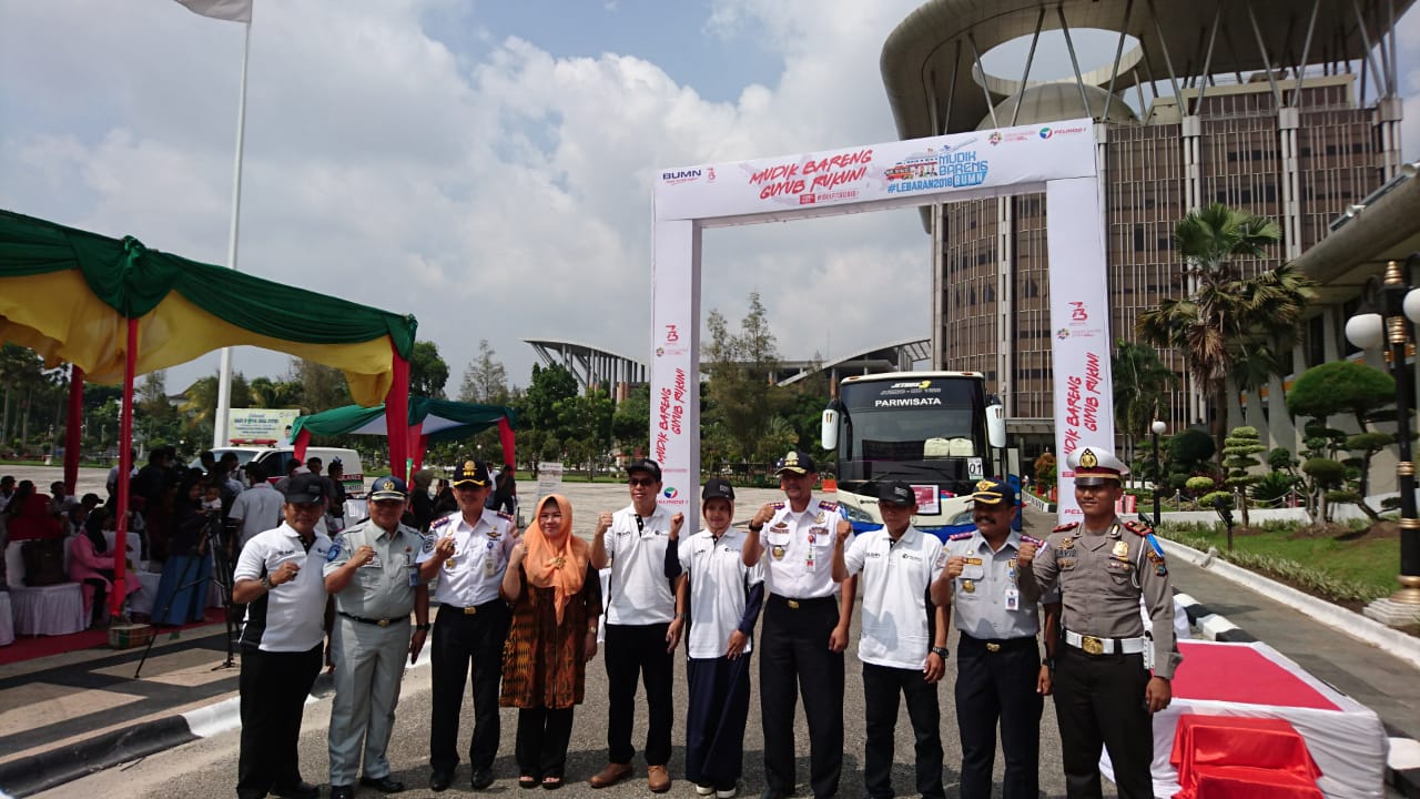 Kadishub Riau Lepas Pemberangkatan Peserta Mudik Gratis Bareng Pelindo I