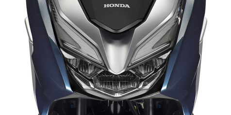 Belum Resmi Launching, Honda Forza Sudah 'Bantai' Yamaha XMax