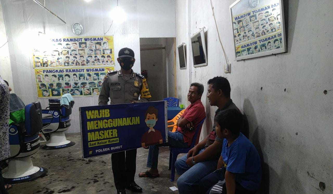 Giat Malam, Polsek Bunut Imbau Masyarakat Terapkan Prokes