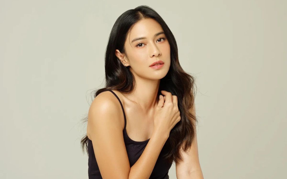 Potret Dian Sastro Bersiap Ubah Gaya Rambut Mermaid Ikoniknya