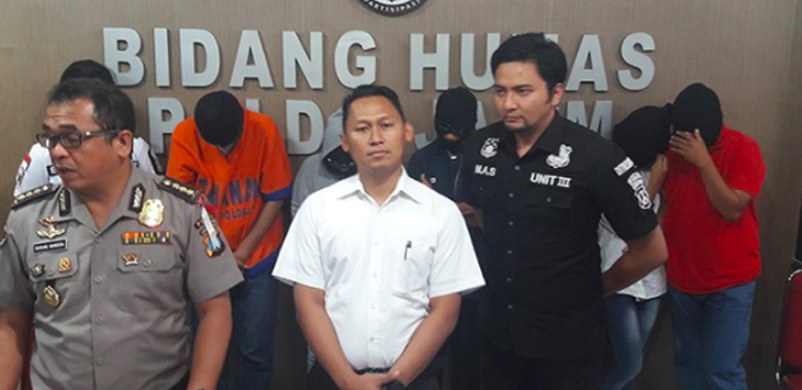 Gila ! Ternyata Ada 6 Pasangan Suami Istri Tukar Pasangan ML Demi Sensasi Seks