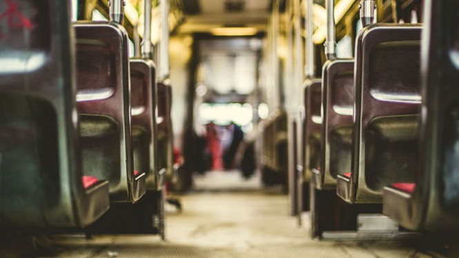 Percakapan-percakapan Ajaib di dalam Transportasi Massal