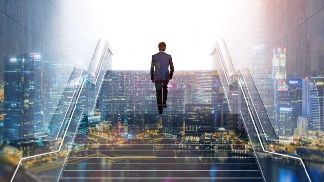 11 Hal yang Dilakukan Para Miliarder Saat Usia 20-an