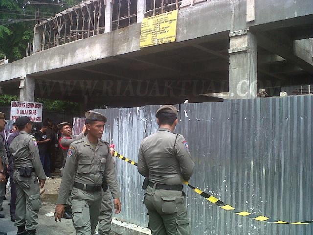 Adriyanto: Kalau tak Bisa Bekerja Kasatpol PP Berhenti Saja  