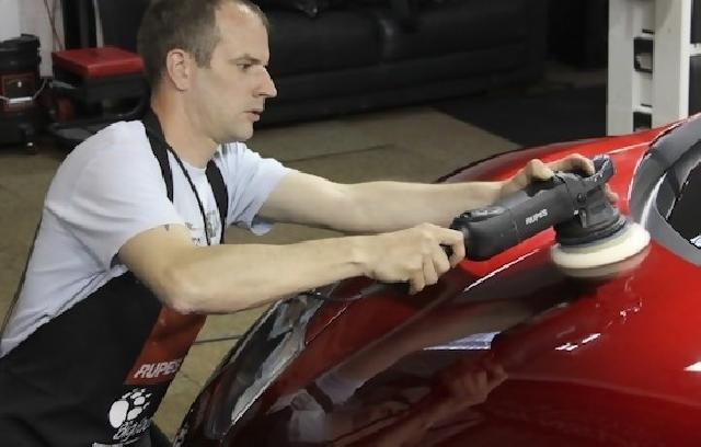 Bayaran Tukang Poles Mobil Sport Ini Capai Rp75 Juta