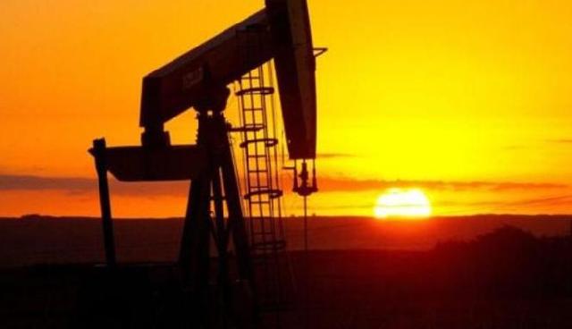 OPEC Sepakat Pangkas Produksi, Harga Minyak Meroket