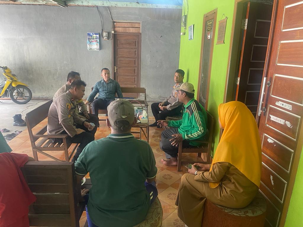 Sasar Tokoh Masyarakat, Kapolsek Perhentian Raja Sampaikan Cooling System Pemilu Damai