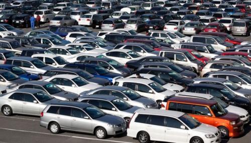 Mobil Terparkir di Bawah Sinar Matahari Langsung Bisa Sebabkan Kanker