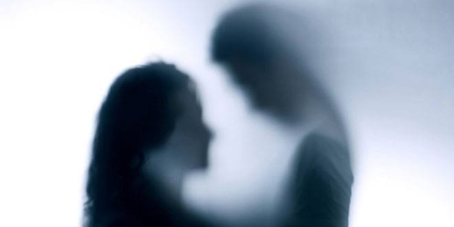 Hati Mawar Hancur Pergoki Pacar Mesum dengan Teman