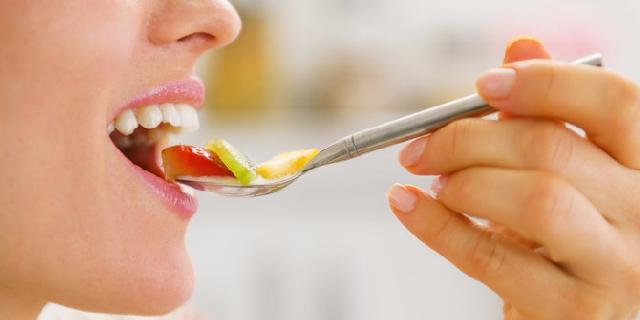 Mana yang lebih baik, makan secara cepat atau lambat?