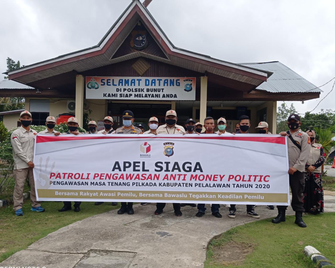 Didampingi Panwascam, Kapolsek Bunut Lepas Tim Anti Money Politic