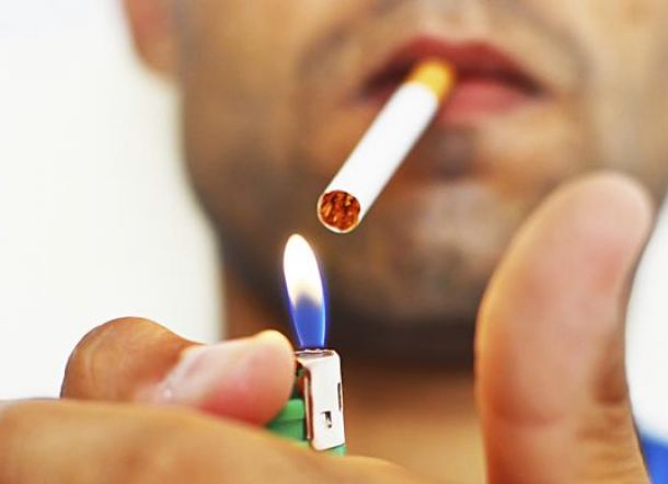 Waspada, Jangan Mencium Pasangan yang Perokok Aktif