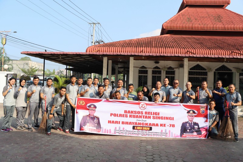 Sambut Hari Bhayangkara Ke-78, Polres Kuansing Gelar Bakti Sosial Religi