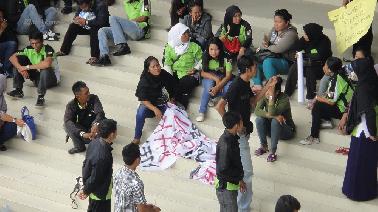 PHL Trans Metro Demo Kantor Walikota