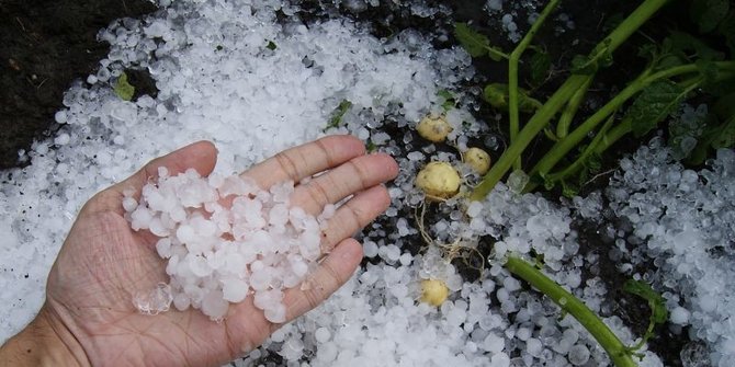 Hujan Es Terjadi di Malang Raya, Begini Penjelasan BMKG