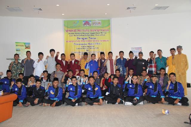 Rohis SMAN 1 Pekanbaru Gelar Seminar Motivasi Remaja Islam