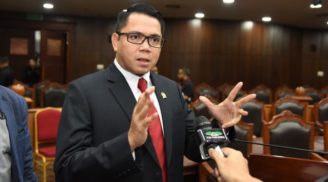 Tokoh PDIP Anggap Sikap Arteria Dahlan Berlebihan