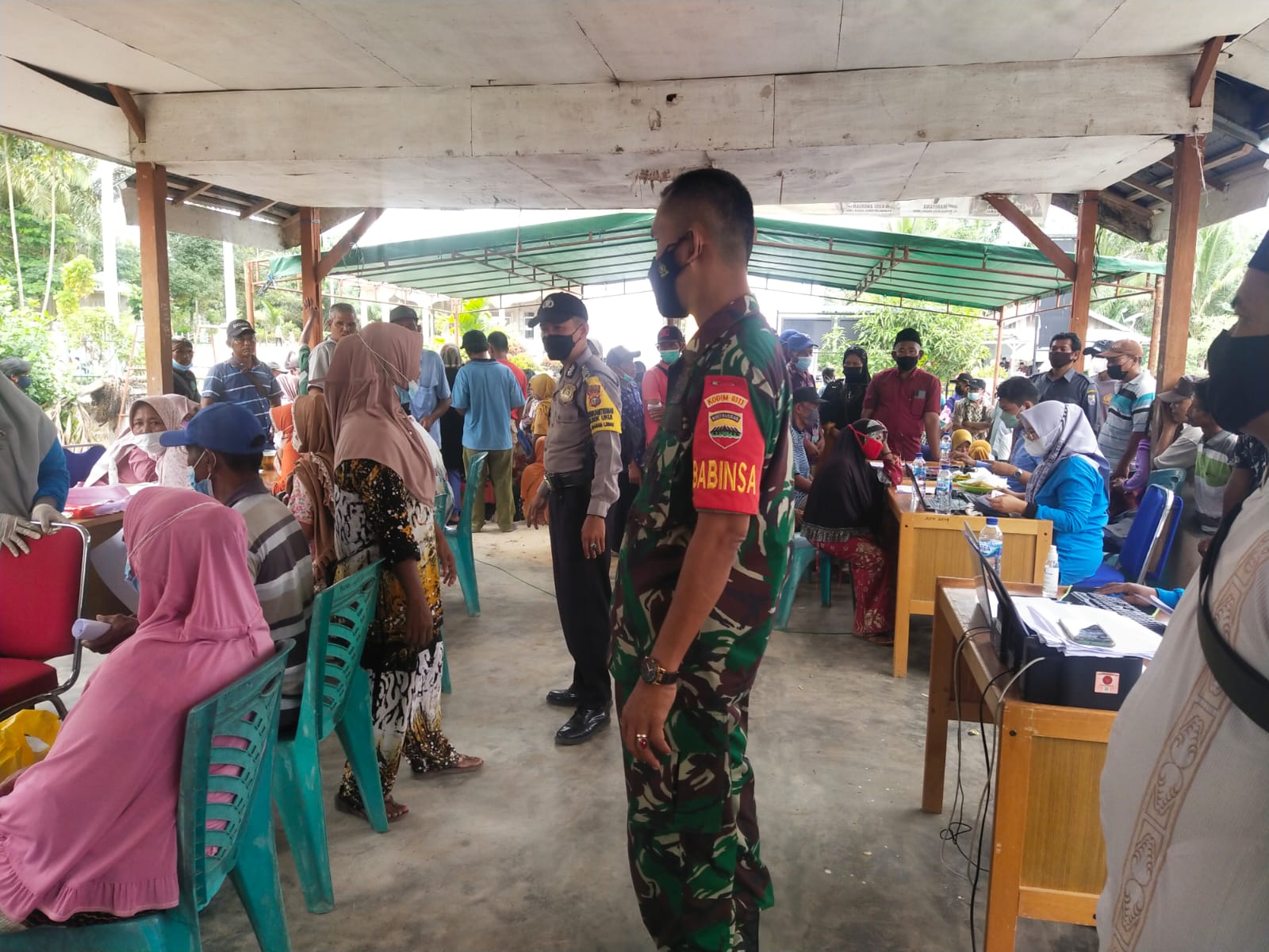 Genjot Capaian, Polsek Ukui dan Puskesmas Gelar Vaksinasi Covid-19 di Dua Lokasi 