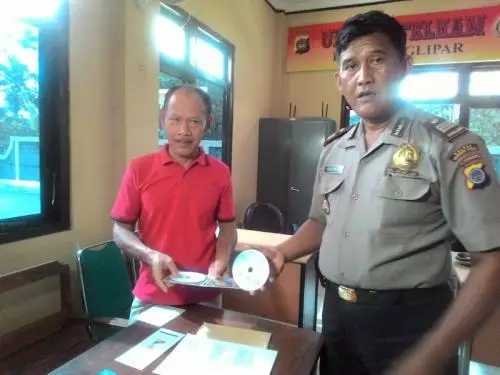 Astaga! 42 Desa di 9 Kecamatan Gunungkidul Terima Paket DVD Komunis