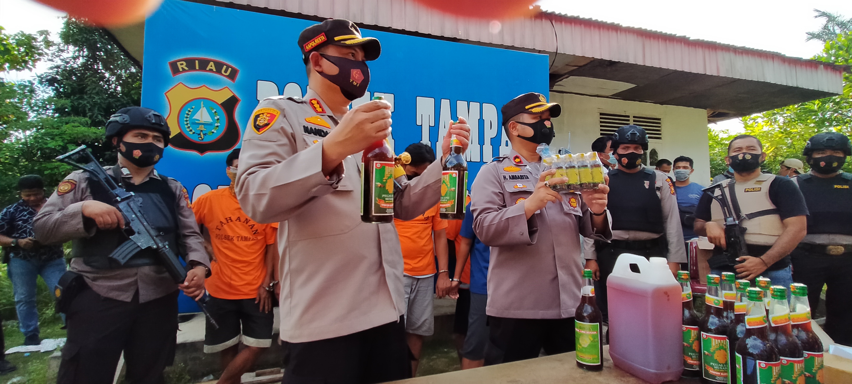 Polisi Ungkap Home Industri Jamu Ilegal di Pekanbaru