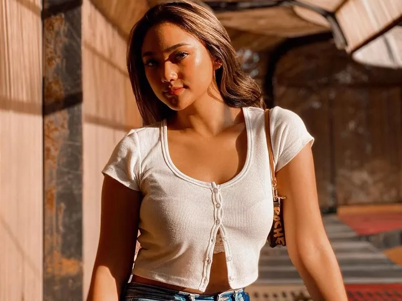 Wah! Bra Marion Jola Ngintip, Netizen: Ada yang Nampak tapi Bukan Hantu