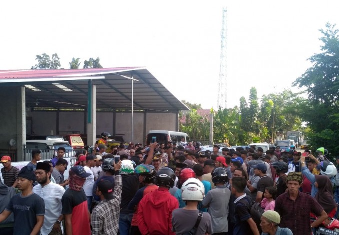 Sekelompok Masyarakat Bengkalis Hadang Kedatangan Rombongan GP Ansor, Satu Mobil Dirusak
