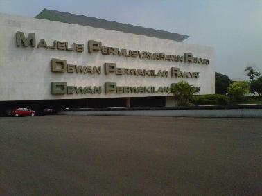 Hujan Deras, Atap Gedung DPR Bocor