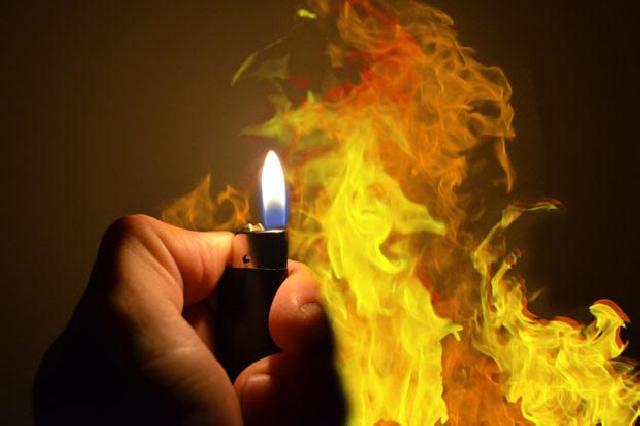 Kecewa Ditilang Polisi,  Warga Padangsidimpuan ini Bakar Motor Sendiri hingga Gosong