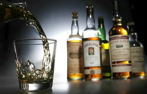 Kamu Perlu Mengetahui 3 Efek Negatif Alkohol Bagi Tubuh