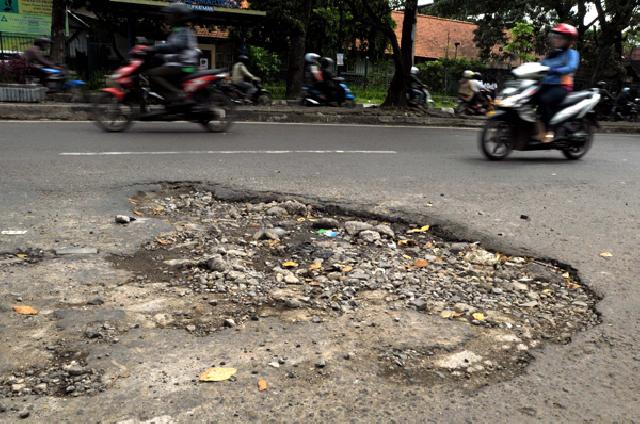 9 Ruas Jalan Nasional Di Pekanbaru Rusak Berat