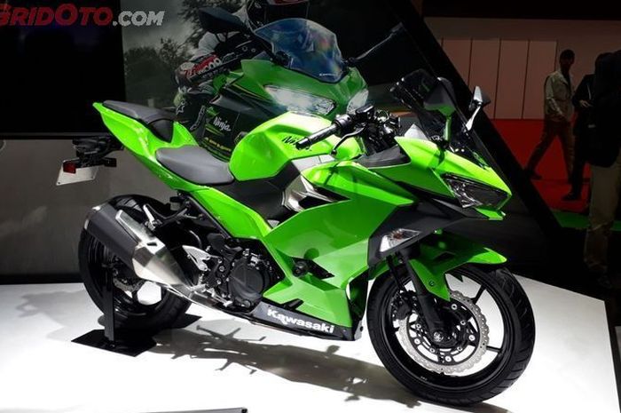 Ini Perbandingan Performa Kawasaki New Ninja 250 FI Terhadap Rival