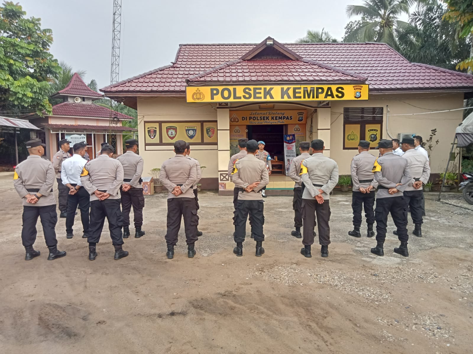 Apel Kesiapan Personil PAM TPS Polsek Kempas Jelang Pemilu 2024