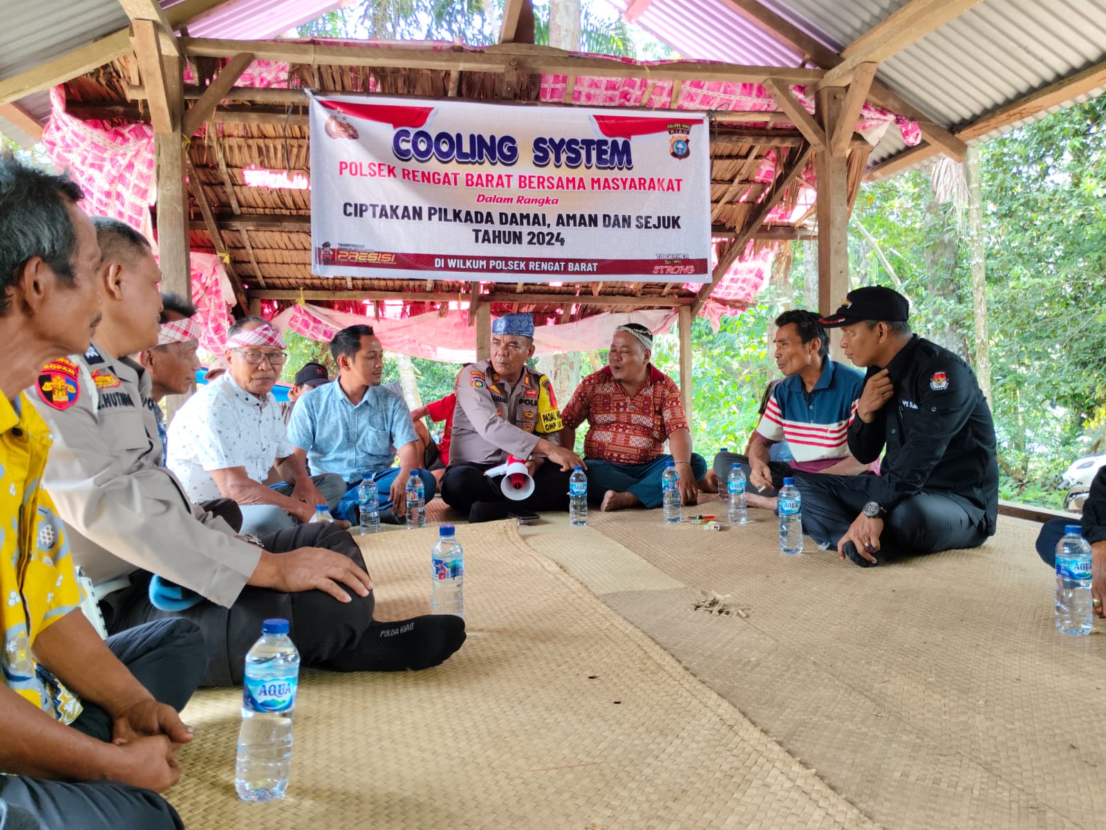 Polsek Rengat Barat Gelorakan Gerakan Memilih melalui Mangku Adat