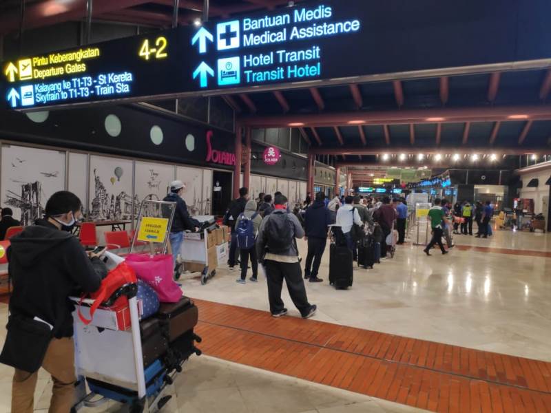 Begini Aturan Terbaru Naik Pesawat Selama PPKM Darurat