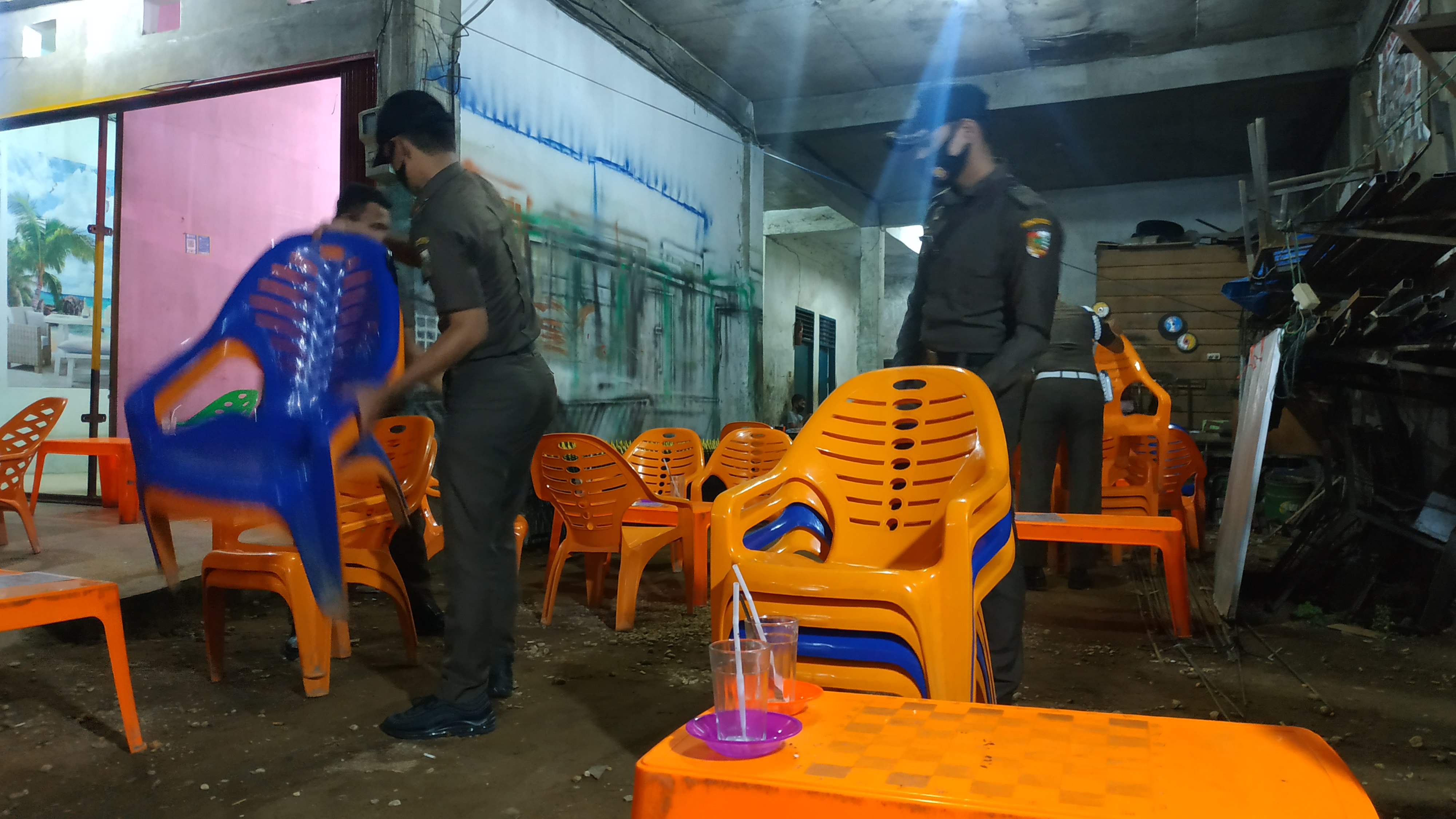 Jika Masih Membandel Saat PSBM, Barang dan Peralatan Dagangan Akan Disita