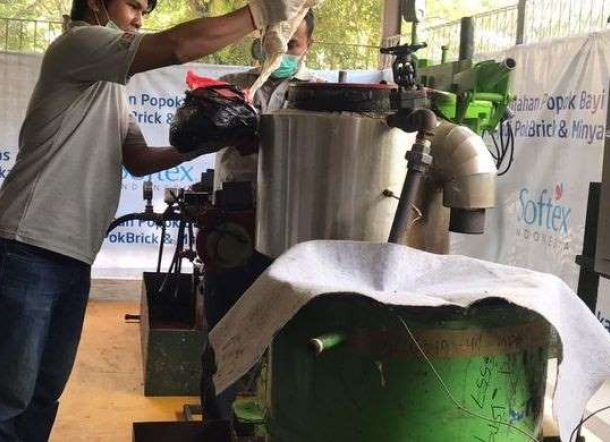 Di Sini, Popok Bayi Bekas Diolah Jadi Batako dan Minyak Bakar
