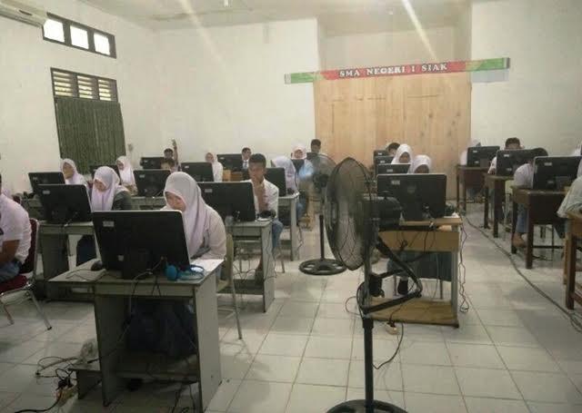 SMAN 1 Siak Persiapkan 67 Unit Komputer