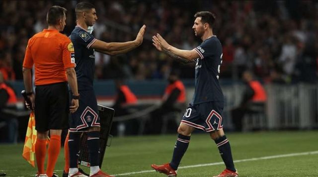 Ternyata Messi Bukannya Marah Saat Diganti pada Laga PSG vs Lyon, Ini yang Terjadi