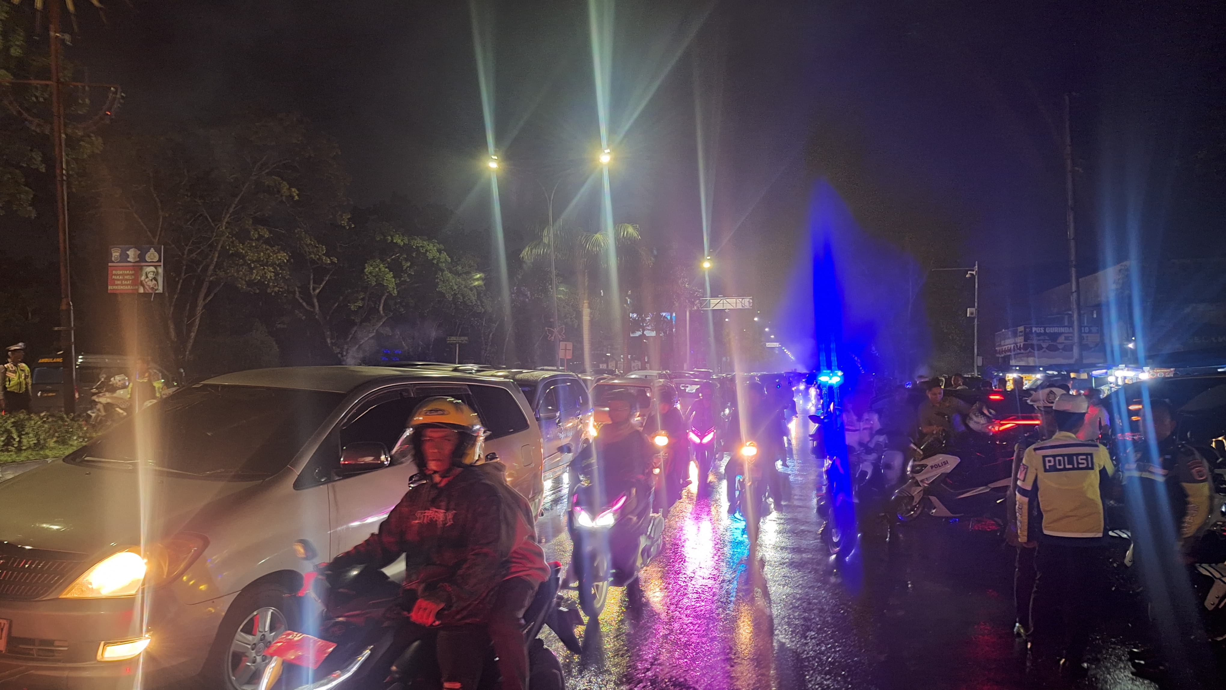 Jalan Sudirman Pekanbaru Menjelang Tahun Baru Macet