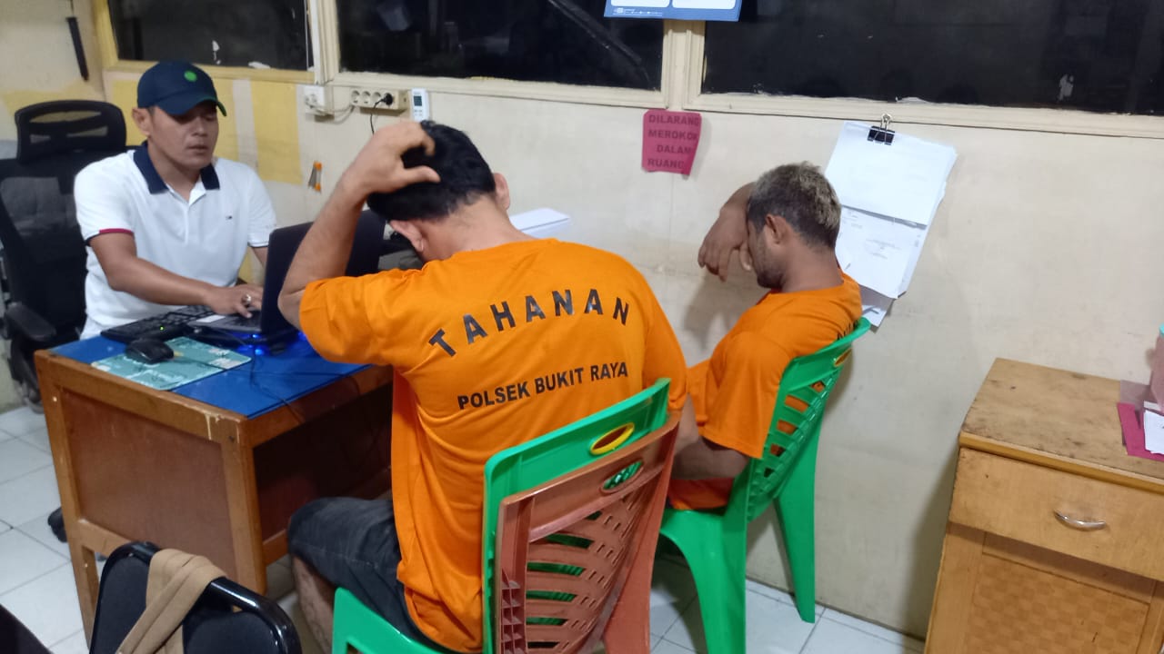 Dua Residivis Kasus Pencurian Kembali Ditangkap oleh Tim Opsnal Polsek Bukit Raya