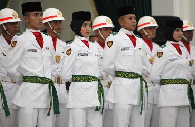 Dua Putra Terbaik Riau Kibar Bendera di Istana